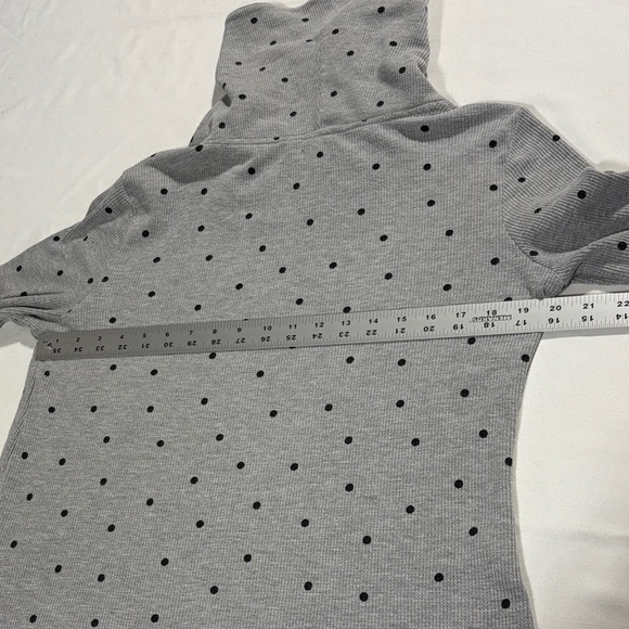 Izod Gray and Black Polka Dot Zip up Mock Cowl Neck Sweater - Picture 8 of 10